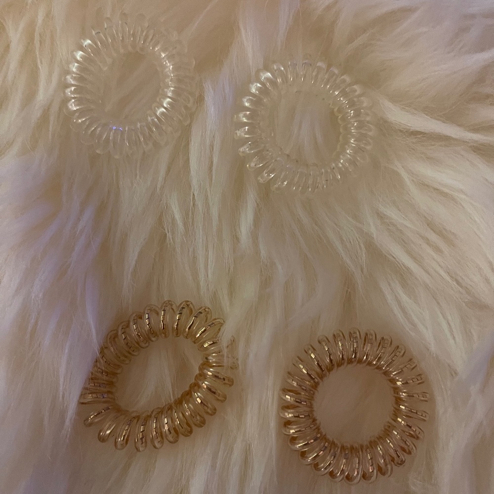 Brand new authentic invisibobble four pack